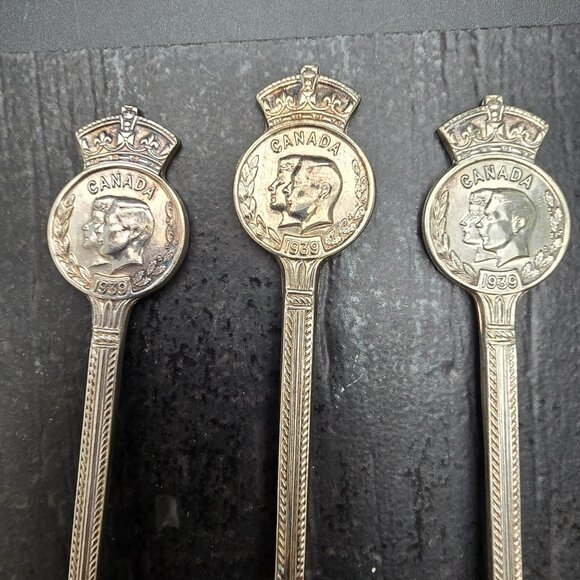 Vintage Wm A Rogers 1939 Canada Commemorative Silver-Plated Teaspoons HS258 - Picture 3 of 6